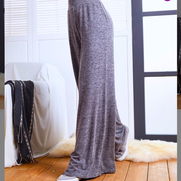 Suzanne Betro Pants - Heather Gray Palazzo Pants🌻
